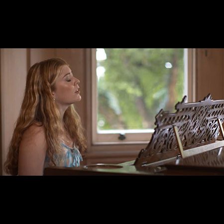 5DD1175 - Sophie Toyne - Service Of Mine - PromoPic1