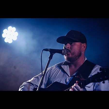 5DD1189 - Darren Gillis - That’ll Do Me Just Fine - PromoPic1