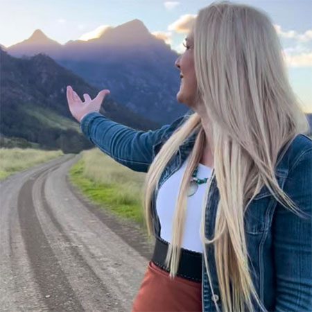 5DD1194 – Susanna Colley - Steel Toes To Stilettos - PromoPic3